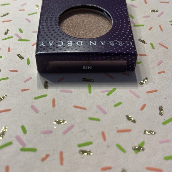 Urban Decay Cosmetics 24/7 Eyeshadow - sin (champagne shimmer) - Brand new - Picture 5 of 5